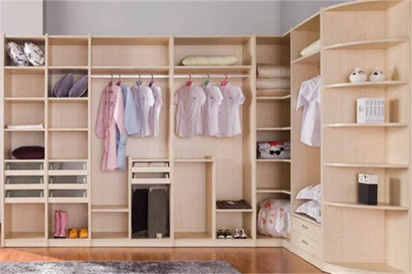 衣柜企業(yè)應重視服務與品質(zhì)兩大關鍵點