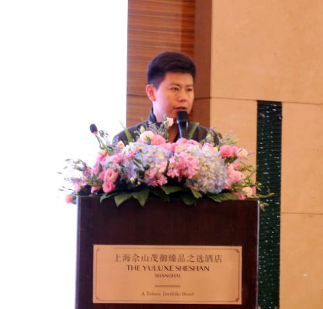 在消費升級的大背景下，在美學消費意識覺醒的大趨勢下，地板行業有這樣一位先行者——書香門地，以時尚的設計和理念引領市場，在產品定位上，始終走高端價值鏈的方式，倡導“美能增值”的核心消費理念，開創“美學”地板先河，順應了消費需求發展的趨勢，彌補了國內高端市場的空白。2018年書香門地“聚勢·創變·領航”的新征程已經開啟！
