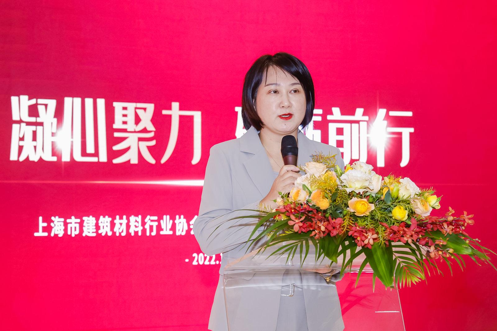 上海市建筑材料行業(yè)協(xié)會(huì)地板專業(yè)委員會(huì)秘書(shū)長(zhǎng) 顧憶蓉